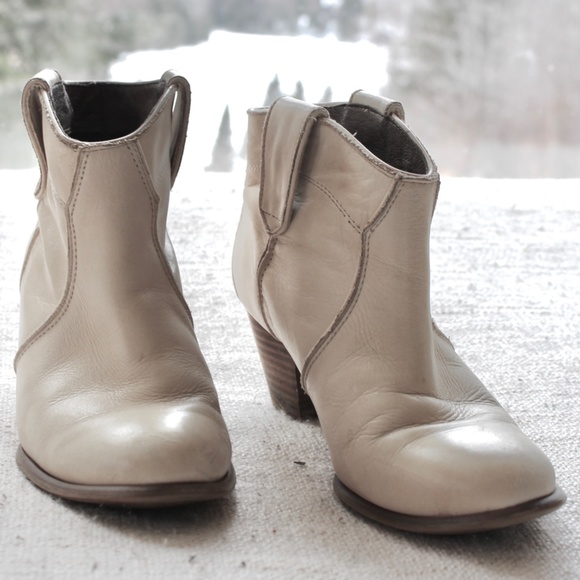 Aldo Vintage Cream Leather Western Booties - Picture 2 of 5